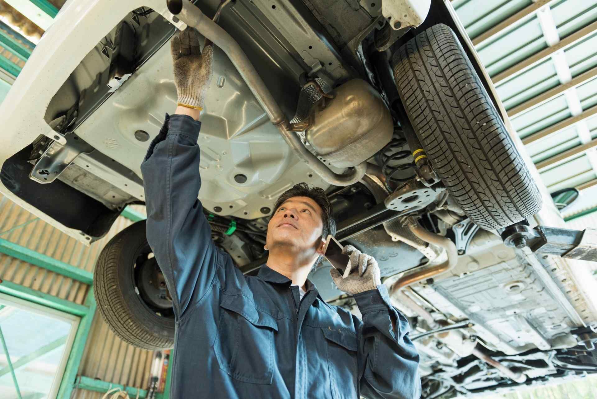 自動車の整備スタッフ